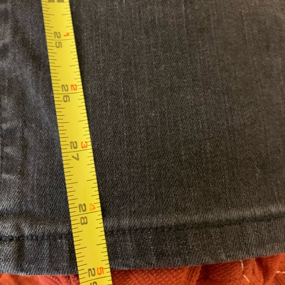 DKNY Distressed Jeans NWT - Picture 16 of 16